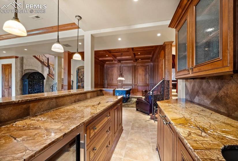 Wet bar for your entertaining needs