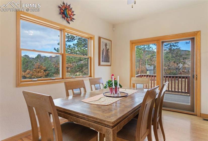 Huge windows & sliding glass door brings the outdoors