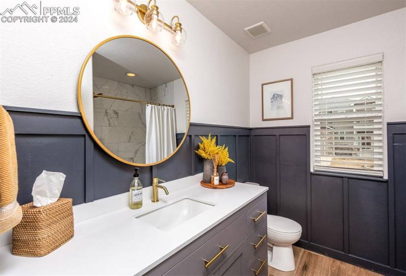 Beautifully renovated 2nd full bath with nearby linen closet