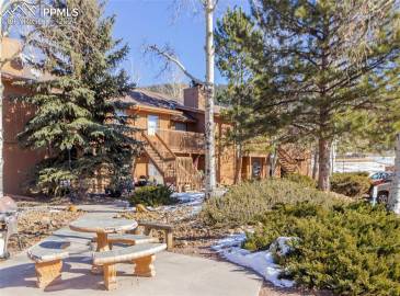 Ideal investment property in the sought-after Aspenwood Condos!