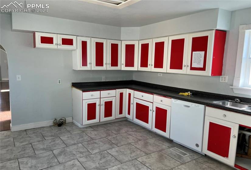 Nice large kitchen with freshly painted walls and new dishwasher