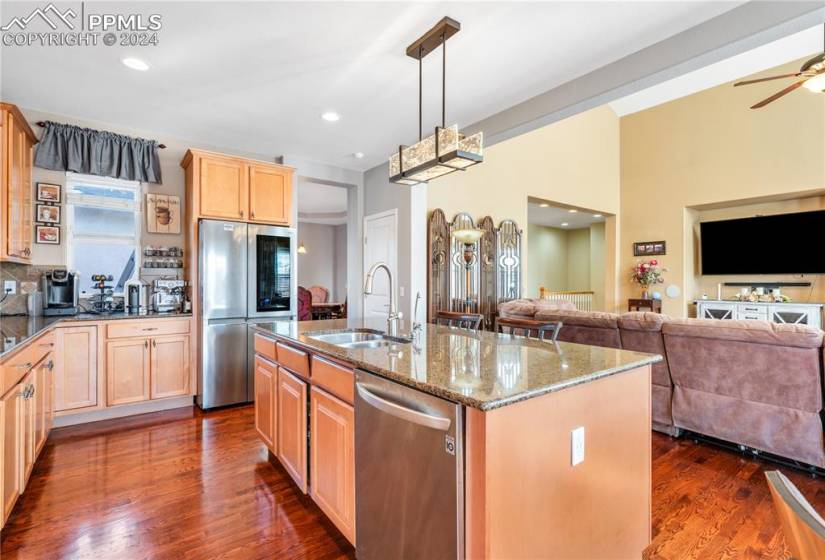 stainless appliances including a dbl oven, gas cooktop, microwave, 4-door refrigerator, and DW plus a walk-in pantry