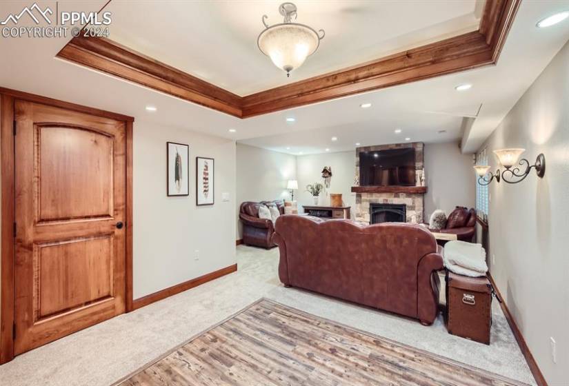 Basement family room with wet bar