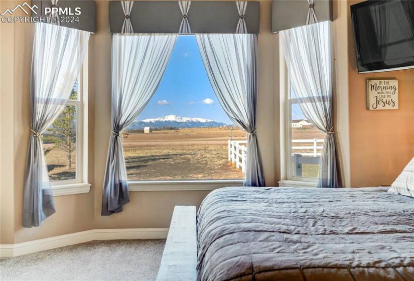 Stunning Views of the Iconic Pikes Peak and Majestic Mountain Range from Owner's Suite