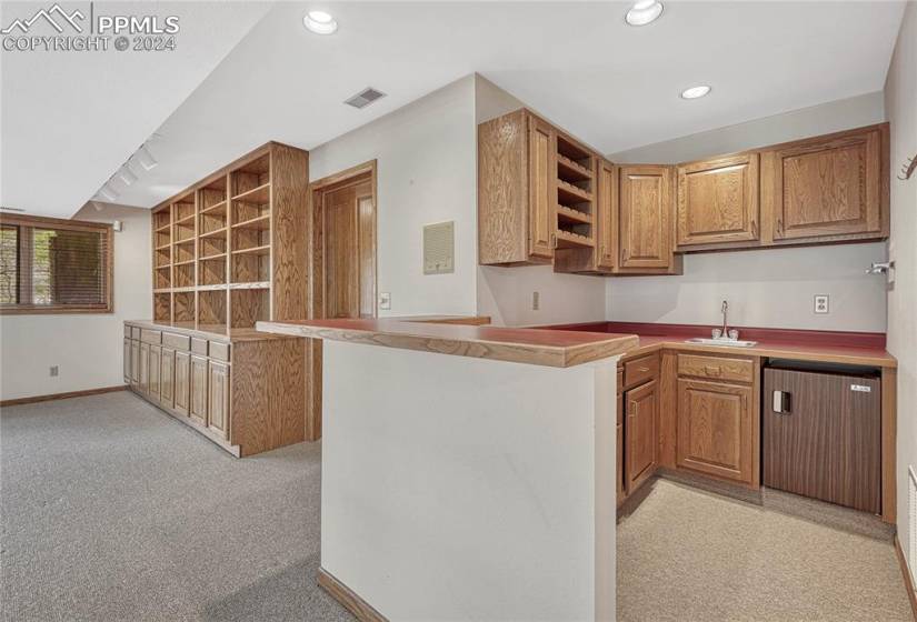 BUILT-IN BOOKCASES, WET BAR