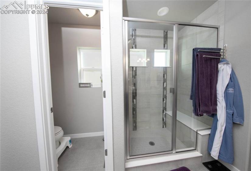 Large and roomy shower