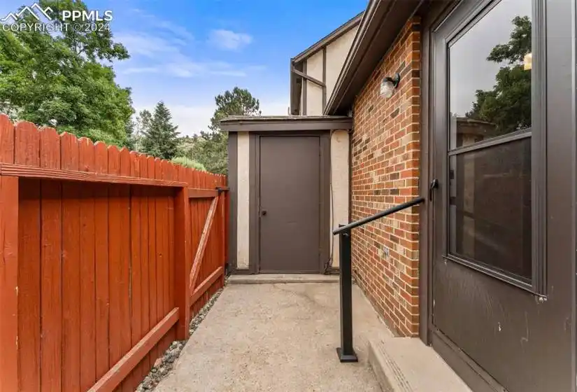 1644 Maitland Court Colorado Springs, Colorado 80919, 2 Bedrooms Bedrooms, ,1 BathroomBathrooms,Residential,For Sale,Maitland,121326
