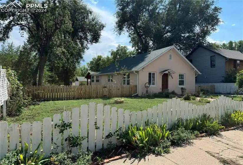 612 3rd Street Florence, Colorado 81226, 2 Bedrooms Bedrooms, ,2 BathroomsBathrooms,Residential,For Sale,3rd,124141